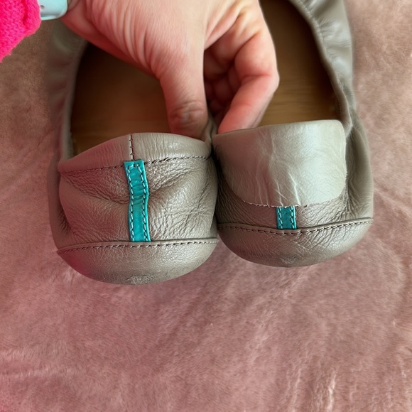 Taupe Tieks Size 7 - Picture 4 of 5